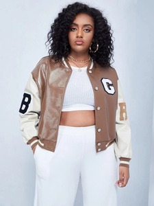 Chaqueta de Cuero Varsity de Invierno para Mujer, Tallas Grandes, Logotipo Personalizado OEM, Forro de Lana, Mangas con Técnicas de Bordado Impreso - Product Image 4