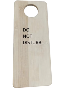 Colgadores de puerta de madera natural con la inscripción 'No molestar' - Product Image 5
