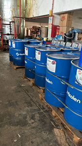 Vixolen Cottonpicker Grease 000 SAE Automotive Lubricant Model VXLN-46 for Pickups and Trucks - Product Image 2