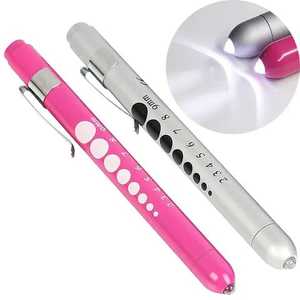 Mini lampe torche LED ultra-compacte, alimentée par piles, lampe de poche tactique de poche, torche robuste en plastique et acier durable - Product Image 4