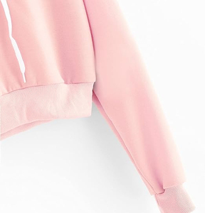 Sweat à capuche épais en coton de haute qualité pour femmes nouveau design haut court à capuche ample avec logo avant pour l'hiver - Product Image 4