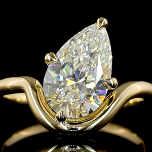 Bague de fiançailles spéciale en forme de poire de 2,12 carats en or jaune 14 carats avec diamant de laboratoire cultivé, bijoux fins faits à la main pour mariage - Product Image 2