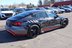 Audi RS e-tron GT quattro 2023 en perfecto estado - Product Image 5