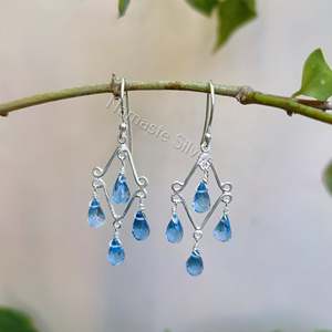 Pendientes Colgantes Hechos a Mano en Plata de Ley 925 con Topacio Azul Natural en Forma de Lágrima y Esmeralda, Joyería Elegante para Ella - Product Image 3