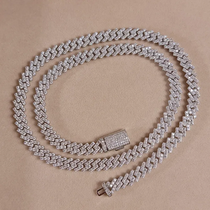 Collier chaîne cubaine en moissanite hip-hop de luxe pour hommes avec un éclat de diamant audacieux, fermoir de qualité supérieure, style streetwear - Product Image 1