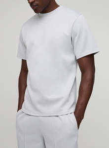 Venta al por mayor OEM: Conjunto de 2 camisetas de algodón suave y fibra de bambú para hombre, personalizadas, informales para el día a día, cuello redondo, manga corta, 200 gramos, de tejido peinado. - Product Image 5