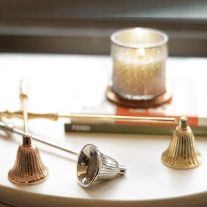 Le plus récent éteignoir de bougie décoratif en métal à long manche pour éteindre en toute sécurité la flamme de la bougie de Noël - Product Image 5