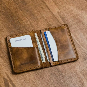 Cartera de Cuero Artesanal para Hombre, Precio de Mayoreo Seguro, Cartera Clásica Hecha a Mano, Cartera de Cuero Elegante y Espectacular para Hombre - Product Image 1