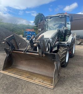 รถตักล้อยางไฮโดรมีค รุ่น HMK 102B Supra K4 ขับเคลื่อน 4 ล้อ เครื่องยนต์ดีเซลเพอร์กินส์  กำลังสูง 100 แรงม้า  ประสิทธิภาพสูง พร้อมเกียร์ ปั๊ม และมอเตอร์ - Product Image 1