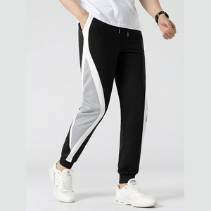 Pantalon de jogging coupe droite uni personnalisé pour homme – Respirant, imprimé, teint uni, style cargo - Product Image 1