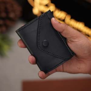 No. Cartera de Lujo Triple con Protección RFID, Cuero Vacuno de Grano Completo, Hecha a Mano, Azul y Borgoña - Product Image 3