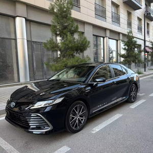 Toyota Camry XSE Híbrido 2023 Usado en Excelentes Condiciones - Product Image 1