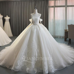 Robe de mariée Empire moderne et élégante en dentelle brodée OY021 avec gants, traîne chapelle, jupe longue, fleurs et cristaux - Product Image 1