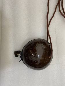 กระเป๋าถือหนังมะพร้าวแฮนด์เมดไม่เหมือนใครสำหรับสุภาพสตรีวินเทจและดีไซน์แฟชั่นมีซิปปิดโลโก้ตามสั่งจากเวียดนาม - Product Image 3