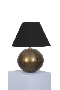 Lampe en fer massif tourné à la main Meubles de maison avec un design moderne artisanal pour le bureau à domicile et le salon Durable et facile à nettoyer - Product Image 2