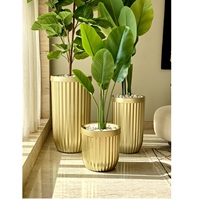 Pot Tanaman Lantai Aluminium Mewah Berkualitas Premium, Ukiran Tangan Modern, Ringan, Tahan Lama, Ramah Lingkungan, untuk Luar/Dalam Ruangan, Cocok untuk Hotel