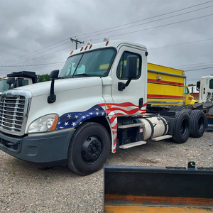 รถบรรทุกเซมิเทรลเลอร์มือสอง ฟรีทไลเนอร์ แคสคาเดีย 125 ปี 2013 |   รถแทรกเตอร์ดีทรอยต์ดีเซล 6x4 - Product Image 1