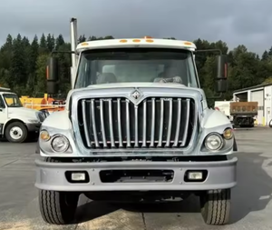 ดีที่สุด!! รถบรรทุกพื้นเรียบแบบ Tandem Axle ขนาด 20 ฟุต รุ่น WorkStar 7500 สำหรับใช้งานระหว่างประเทศ - 350 แรงม้า, ประตูยกขึ้นได้ พวงมาลัยซ้าย/ขวา พร้อมส่งออกทั่วโลก - Product Image 2