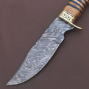 Cuchillo de caza de acero de Damasco hecho a mano personalizado con mango de madera y latón Incluye funda de cuero-Soporte OEM - Product Image 3