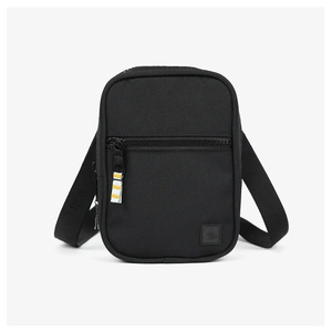 Sac de sport élégant et compact – Sac à bandoulière décontracté personnalisé pour hommes et femmes |   Sac de voyage léger pour le fitness - Product Image 3