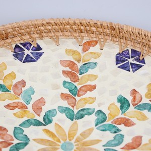 Bandeja Redonda de Madreperla Ecológica con Ratán, Diseño Floral, Hecha a Mano, para Cocina, Mesa de Comedor - Product Image 6