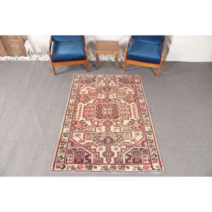 Tapis turc à accents ethniques, 4,3x6,1 pieds, tapis vintage rose géométrique avec éléments floraux - Product Image 1