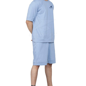 Ensemble T-shirts imprimés avec logo personnalisé et short respirant pour hommes prix de gros vêtements de sport pour la saison estivale - Product Image 3