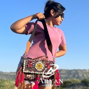 สินค้ามาใหม่ rajasthani แฮนด์เมดแท้ผู้หญิงชนเผ่าผ้าฝ้ายหลายสี Boho ฮิปปี้หนังกลับพู่ห้อยกระเป๋า Banjara - Product Image 1