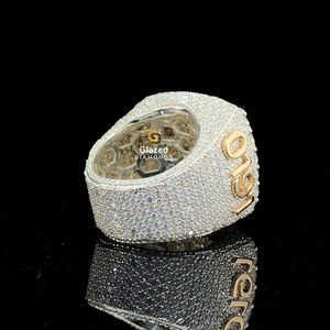 Experimente el lujo de los diamantes de corte brillante redondos cultivados en laboratorio en un anillo de Hip Hop de Plata de Ley 925 que encarna la elegancia - Product Image 2