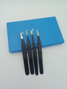 Pince à épiler d'extension de cils avec logo personnalisé en or noir - Product Image 4