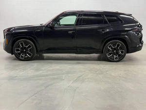 BMW XM 2025 d'occasion en excellent état - Product Image 3