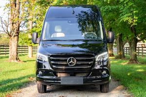 LISTO PARA ENVIAR, VEHÍCULO CON VOLANTE A LA DERECHA/IZQUIERDA, MERCEDES-BENZ SPRINTER 3500XD 2025, CONVERSIÓN A FURGONETA DE LUJO, MOTOR TURBODIÉSEL - Product Image 3
