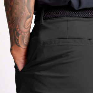 Pantalones cortos de golf ligeros para hombre, transpirables y que absorben la humedad, ideales para climas cálidos y actividades al aire libre - Product Image 5