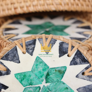 Personnaliser Dessous de Verre en Résine de Coquille de Rotin Naturel Coloré Tissé à la Main Napperon Rond Cuisine Moderne Maison Prix Bon Marché - Product Image 4