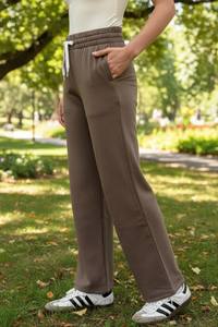 Conjunto Deportivo de Dos Piezas de Felpa para Mujer, Sudadera Corta con Capucha y Pantalones Deportivos - Product Image 4