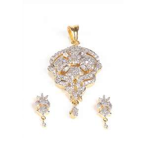 Tip Top Fashions 1202115 Juego de colgantes AD Stone con chapado en oro Juego de joyas de moda - Product Image 1