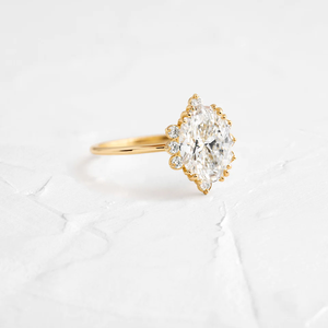 แหวนเพชรโมอิสสีทรงรีตัดมาใหม่พร้อมแหวนแต่งงานฮาโลแบบโบราณแหวนเพชรแบบสั่งทำ - Product Image 2