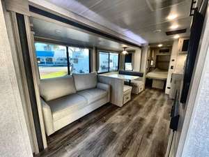 Autocaravana usada East To West A-l-t-a 2800KBH del año 2022 - Product Image 3