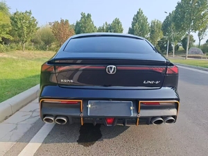 Changann UNI-V 1.5T 2024 Usado, Auto Deportivo de Lujo con Volante a la Izquierda, Techo Corredizo, Faros LED, Cámara Trasera, Asientos de Cuero - Product Image 6