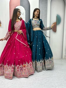 Vichitra puro especial de compromiso con trabajo de secuencia de bordado pesado Impreso digital Fancy Lahenga Choli con Cancan y lienzo - Product Image 6