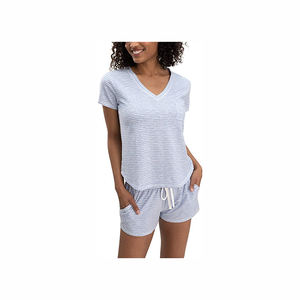 Conjunto de pijama de dos piezas gris claro para mujer, top de manga corta con cuello en V y pantalones cortos con cordón - Product Image 2