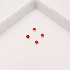 Encanto de cojín de Calcedonia rosa fuerte, colgante de piedra preciosa facetada pequeña bisel chapado en oro para abalorios de pendientes hechos a mano y fabricación de joyas - Product Image 3