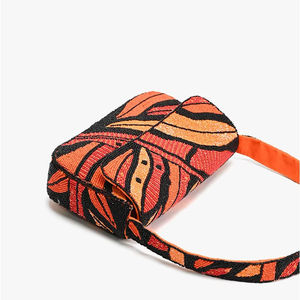 Sac à main décontracté matelassé perlé pour femme avec fermeture ouverte et décoration à paillettes pour l'exportation - Product Image 1