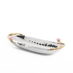 Premium aluminum serving <b>tray</b> for food and <b>drinks</b> with a stylish finished ideal for home parties and catering services - Product Image 5