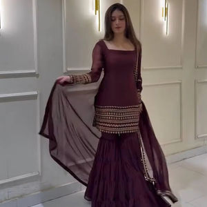 Traje Sharara Palazzo de Diseño con Lentejuelas, Top Largo, Colección de Vestidos Tradicionales Indios de Georgette para Fiestas - Product Image 1