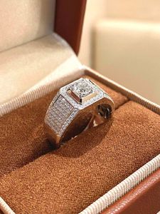 แหวนหมั้นวินเทจเงินแท้ 925 ประดับเพชรโมอิสซาไนต์ 50 กะรัต ฝังแบบเพฟ เหมาะสำหรับเป็นของขวัญแต่งงานคริสเตียนที่ได้รับการรับรอง - Product Image 2