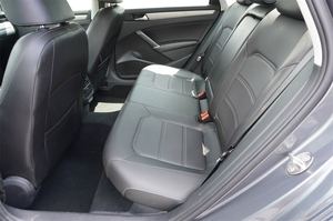 Offre exceptionnelle : Volkswagen Passat 2.0T SE FWD d'occasion 2022 - Product Image 4