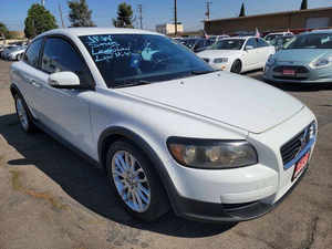 Volvo C30 T5 2009, 2 Puertas, Hatchback, Volante a la Izquierda, Asientos de Cuero, Usado, Cámara Trasera, Techo Corredizo, Euro III, Faros LED, ABS/ESC - Product Image 2