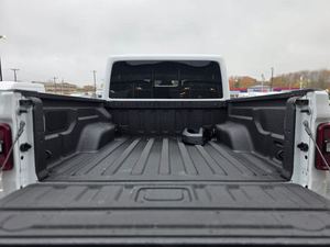 Jeep Gladiator Mojave Crew Cab 4WD 2025 - Product Image 5