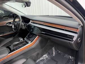 Audi A8 L quattro 60 TFSI AWD quattro 60 TFSI 4 portes berline 2020, voitures d'occasion pas chères à vendre - Product Image 2